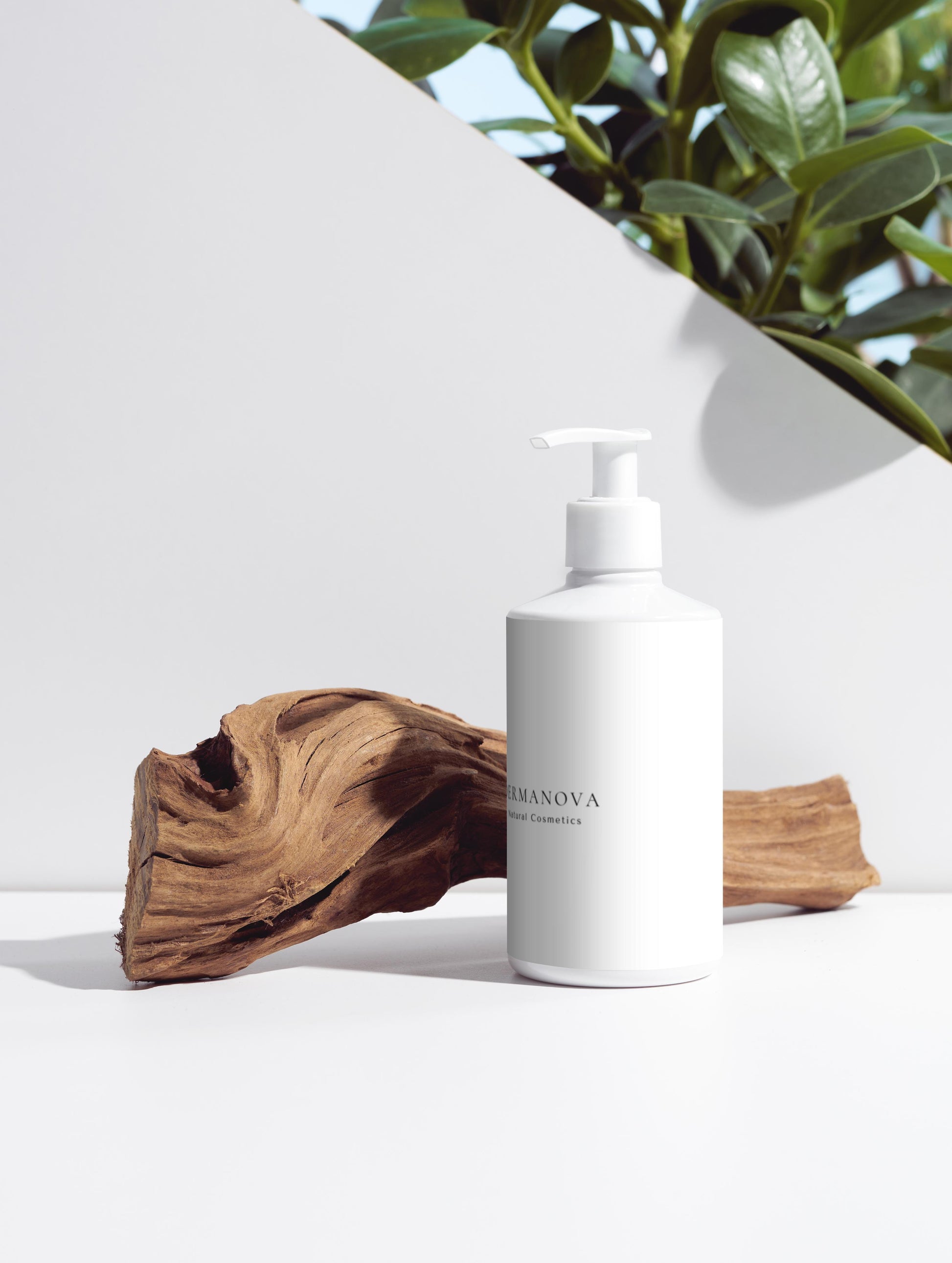 Shampooing Hydratant – DERMANOVA – soin du visage haut de gamme MaisonAuréNova